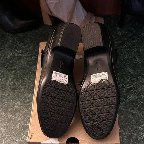 Clarks Black Leather Heels - Picture 5 of 5